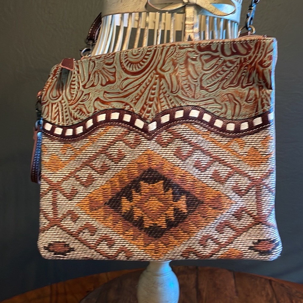 MYRA LILIES SMALL & CROSSBODY BAG